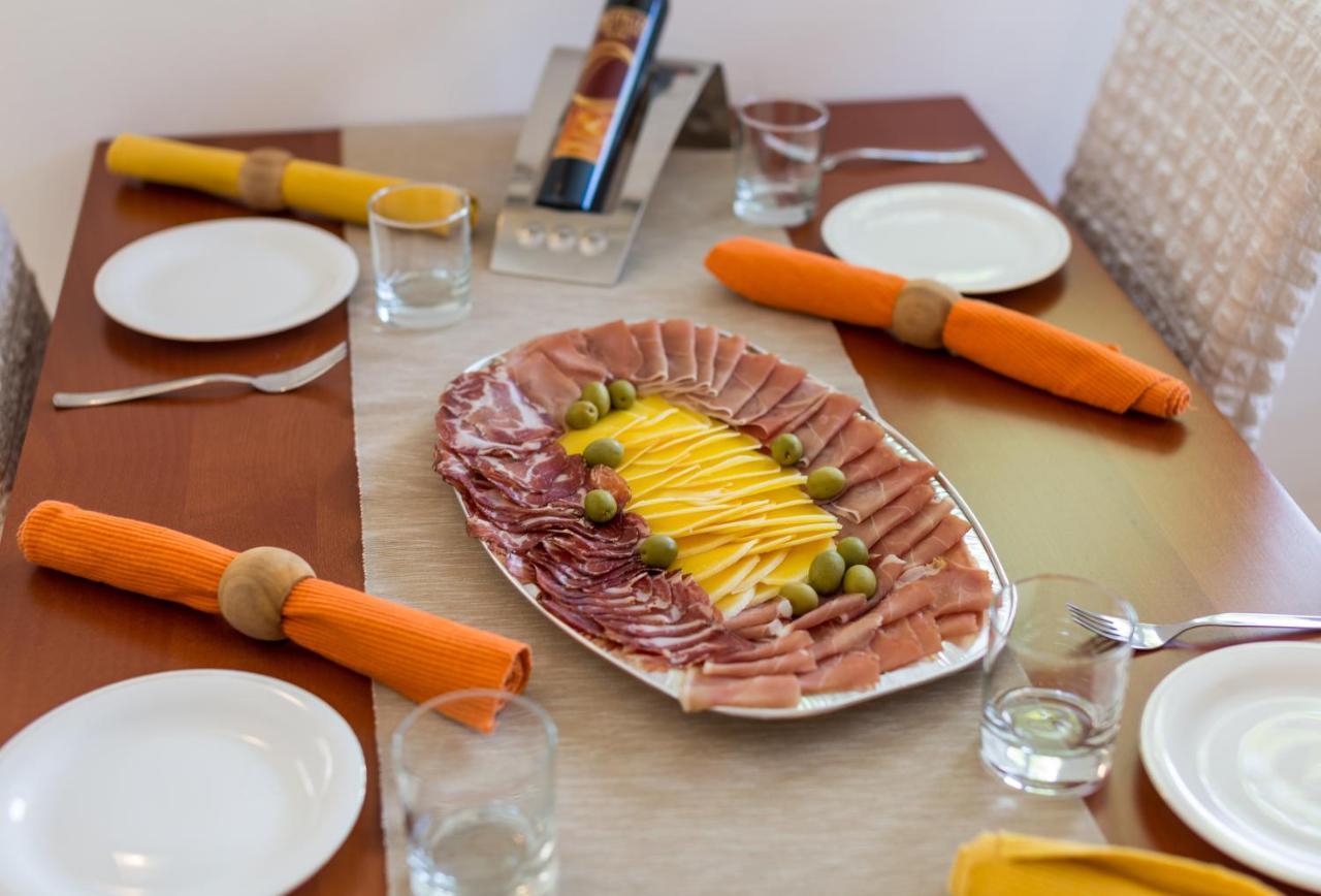 Molnar Resort Apartment Sergej Brzac エクステリア 写真